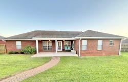 403 Huntington Dr, Enterprise, AL 36330