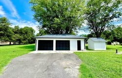 1003 Dennis Avenue, Jasper, TN 37347