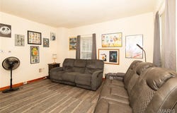 109 E Indiana Street, Trenton, IL 62293