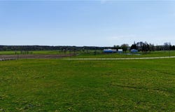 Burton Windsor Rd, Middlefield, OH 44062