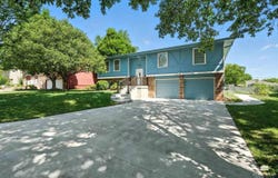 3204 Gary Ave, Manhattan, KS 66502