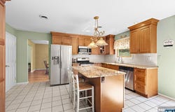 517 Kings Point Trail, Franklin Lakes, NJ 07417