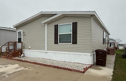 1279 Beacon Hill Court, Mt Pleasant, MI 48858