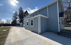 911 ST CLAIR, MANITOWOC, WI 54220