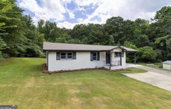 407 Blackberry, Lindale, GA 30147