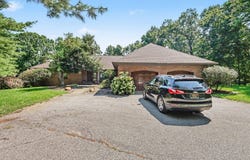 5075 Spring Ridge Drive NE, Ada, MI 49301