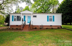 2711 Springbrook Circle, Gastonia, NC 28052