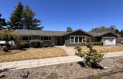 1305 NE NEWALL RD, Newberg, OR 97132