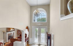 5319 High Crest Dr, Crestwood, KY 40014