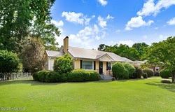 2306 Woodview Road, Kinston, NC 28504
