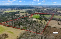 600 Harmony Trail, Center, TX 75935