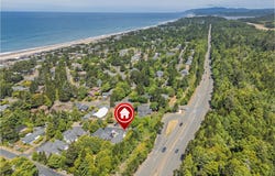 93 Oceanview Street, Depoe Bay, OR 97341