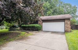 7415 Green Valley Drive, Grand Blanc, MI 48439