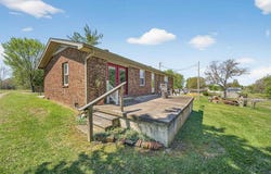 120 Lyons Ln, Sacramento, KY 42372