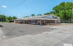 200 W ILLINOIS Street, New Berlin, IL 62670