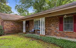 1210 Huntcliff Way, Clinton, MS 39056