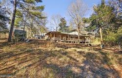 110 Bobwhite Lane, Lucedale, MS 39452