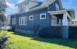 313 Third Street, Manistee, MI 49660