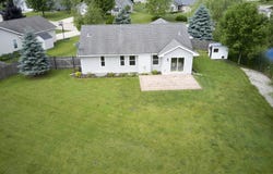 1567 MEADOW HEIGHTS Circle, NEENAH, WI 54956