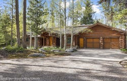 5725 W CADDIS FLY Drive, Wilson, WY 83014