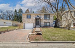 1074 Mobile St, Lake Geneva, WI 53147