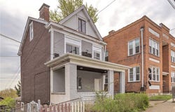 462 Hays Ave, Mt Oliver, PA 15210
