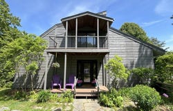 212 Charles Neck Way, West Tisbury, MA 02575