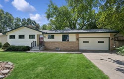 4977 Zealand Avenue N, New Hope, MN 55428