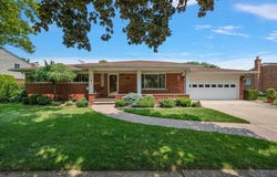 632 S Rosedale, Grosse Pointe Woods, MI 48236