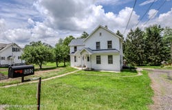 1302 Church Street, Moscow, PA 18444