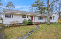 447 Wiscasset Road, Boothbay, ME 04537
