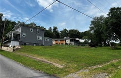 101 Lyons Street, Adena, OH 43901