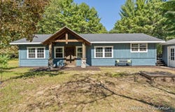 5267 E 28th Street, White Cloud, MI 49349