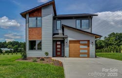 79 Scott Meadows Drive, Asheville, NC 28806