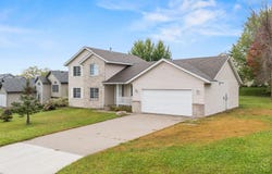 400 Durango Drive, Roberts, WI 54023