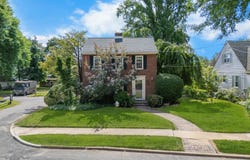 6 Sunset Court, Freehold, NJ 07728