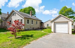 16 Annette Avenue, East Falmouth, MA 02536