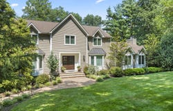 126 Willow Grove Drive, Lincroft, NJ 07738