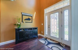 6017 Sweetbay Dr, Crestwood, KY 40014
