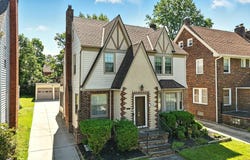 1915 Powell Avenue, Cleveland Heights, OH 44118