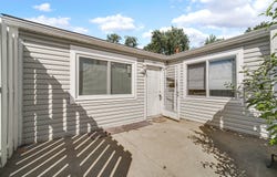 847 Oxford Place, Wheeling, IL 60090