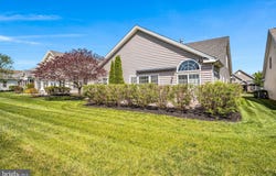 39 PRESIDENTS DRIVE, MECHANICSBURG, PA 17050