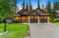 43 Markham Ct, Priest River, ID 83856