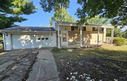 1407 Searle Drive, Normal, IL 61761