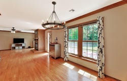 324 N Lakeside Dr, Andover, KS 67002