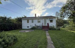 3027 8th Avenue E, Hibbing, MN 55746