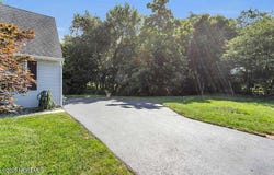 10 Johnson Avenue, Union Beach, NJ 07735