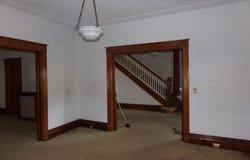 211 9th Ave, Hinton, WV 25951