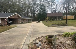 35 Theo's Dr, LAUREL, MS 39443