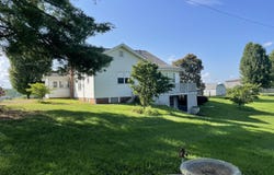 2572 May Road, Talbott, TN 37877